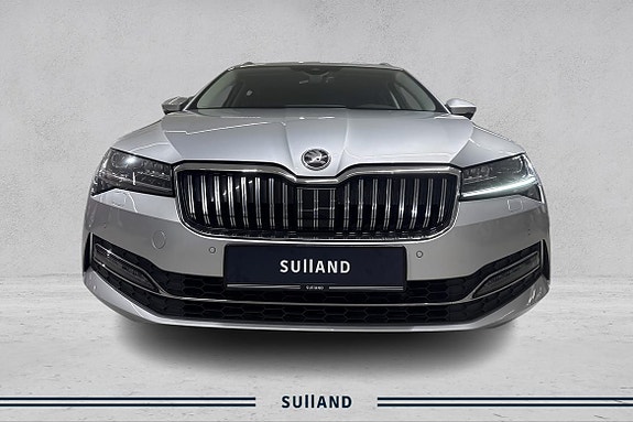 Skoda Superb 8 of 26