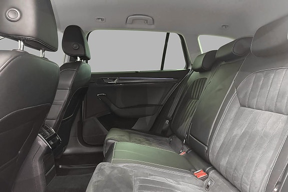 Skoda Superb 15 of 26