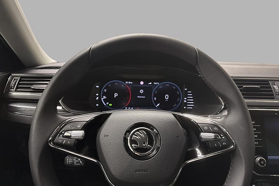 Skoda Superb 10 of 26