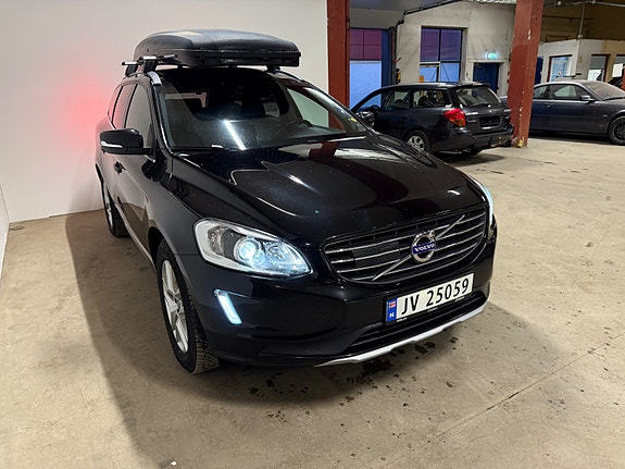 Volvo XC60 5 of 30