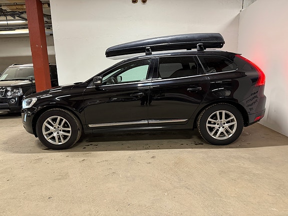 Volvo XC60 8 of 30