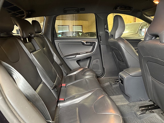 Volvo XC60 28 of 30