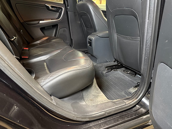 Volvo XC60 26 of 30