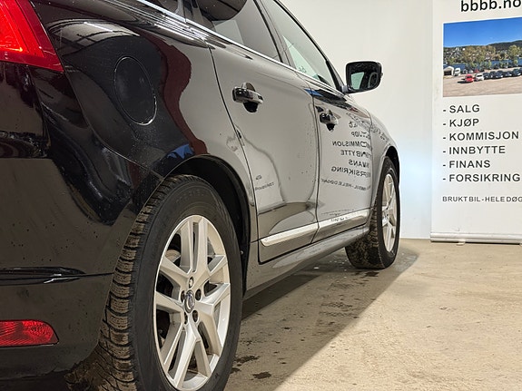 Volvo XC60 12 of 30