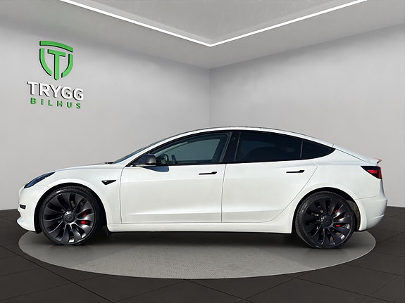 Tesla Model 3 2 of 13