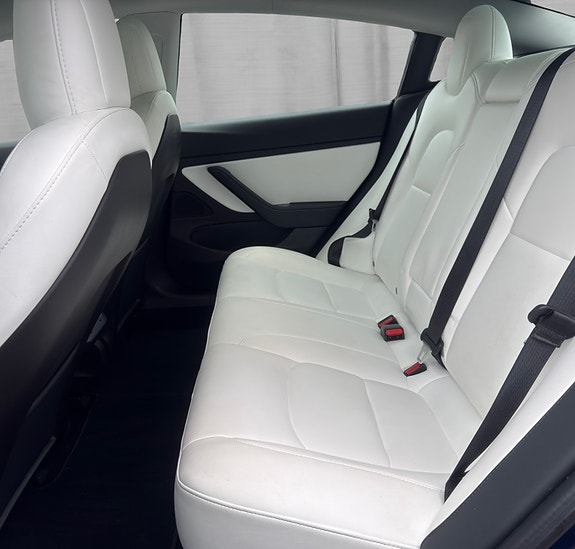 Tesla Model 3 12 of 13