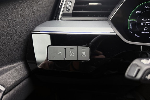 Audi e-tron 22 of 30