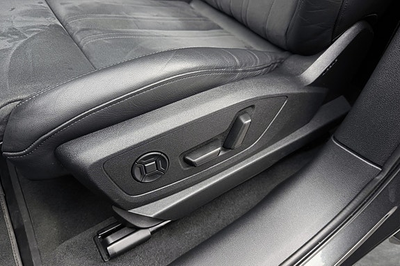 Audi e-tron 16 of 30