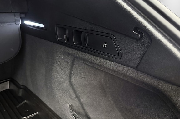 Audi e-tron 13 of 30