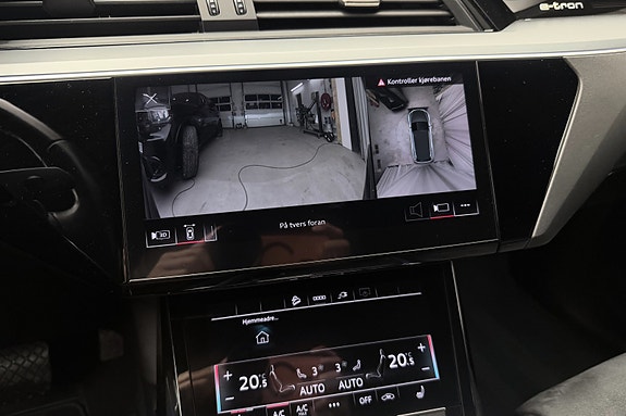 Audi e-tron 24 of 30