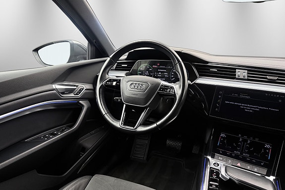 Audi e-tron 19 of 30