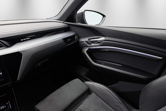 Audi e-tron 15 of 30