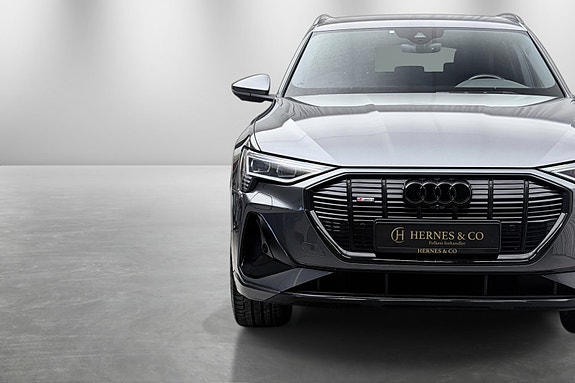 Audi e-tron 5 of 30
