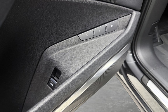 Audi e-tron 18 of 30