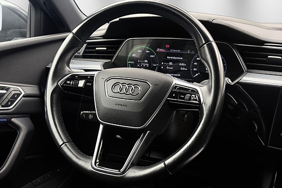 Audi e-tron 21 of 30