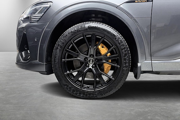 Audi e-tron 3 of 30