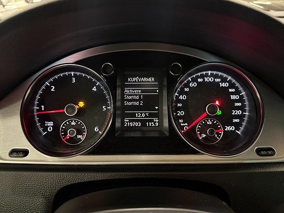 Volkswagen Passat Alltrack 29 of 30