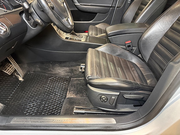 Volkswagen Passat Alltrack 19 of 30