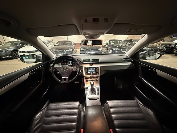 Volkswagen Passat Alltrack 22 of 30