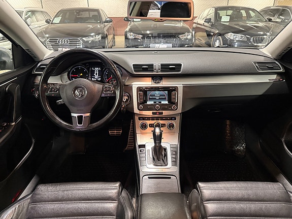Volkswagen Passat Alltrack 24 of 30