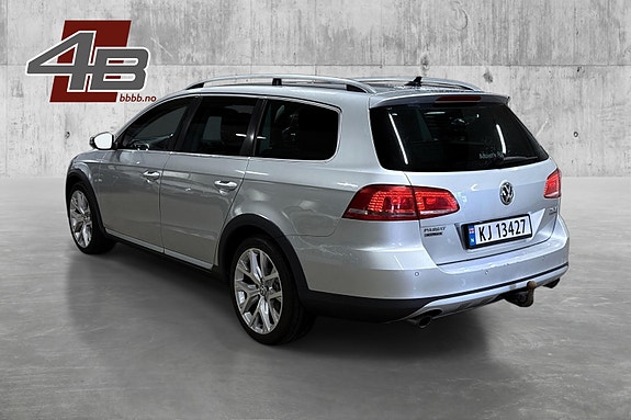 Volkswagen Passat Alltrack 7 of 30