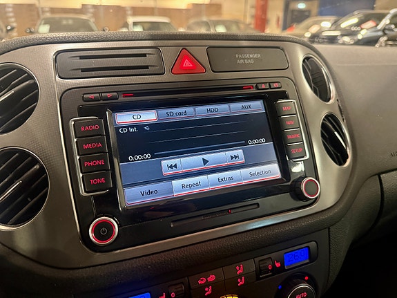 Volkswagen Tiguan 16 of 30