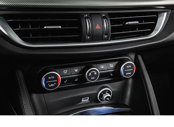 Alfa Romeo Stelvio 15 of 30