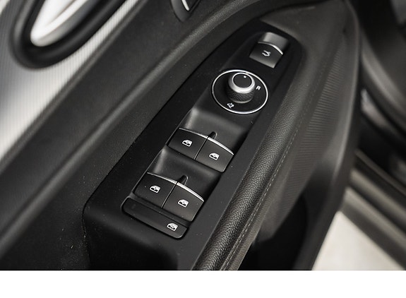Alfa Romeo Stelvio 21 of 30