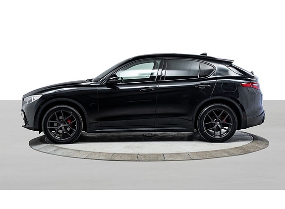 Alfa Romeo Stelvio 6 of 30