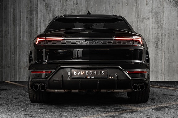 Lamborghini Urus 10 of 30