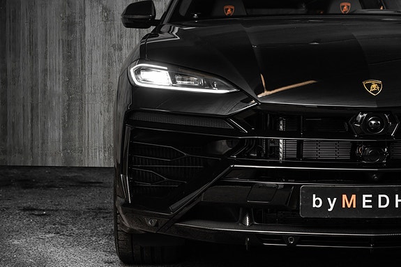 Lamborghini Urus 9 of 30