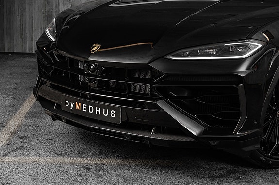 Lamborghini Urus 15 of 30