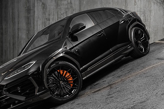 Lamborghini Urus 19 of 30