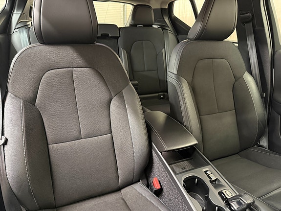 Volvo XC40 24 of 30