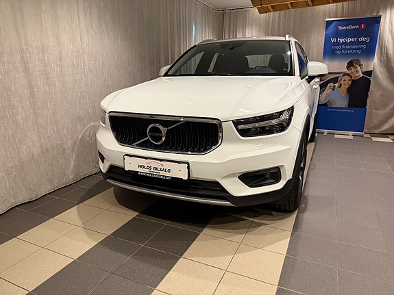 Volvo XC40 4 of 30
