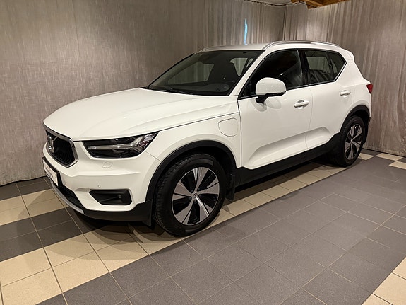 Volvo XC40 5 of 30