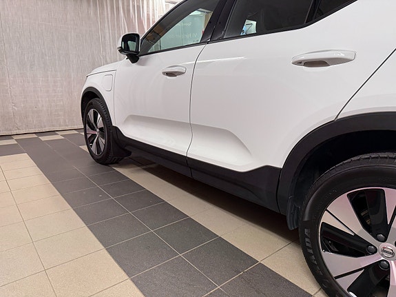 Volvo XC40 15 of 30
