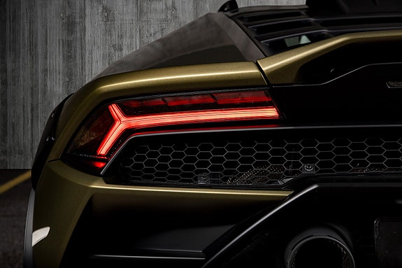 Lamborghini Huracan 9 of 30