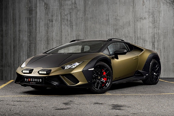 Lamborghini Huracan 2 of 30