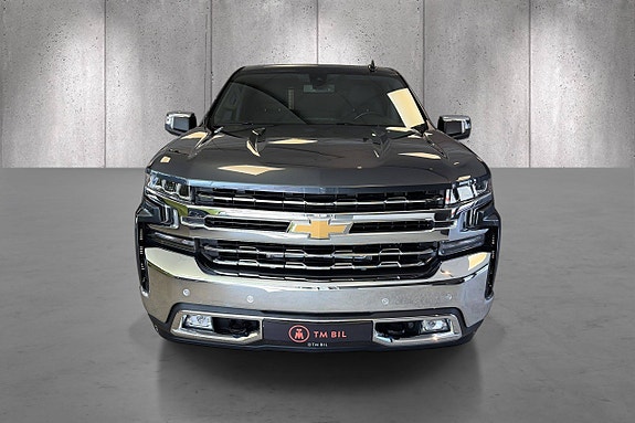 Chevrolet Silverado 1500 2 of 30