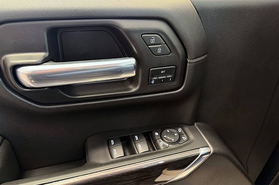 Chevrolet Silverado 1500 23 of 30