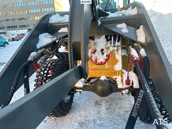 Powertrack L45 hjullaster m/ Klappvingeskuffe, skuffe og pallegafler 4 of 30