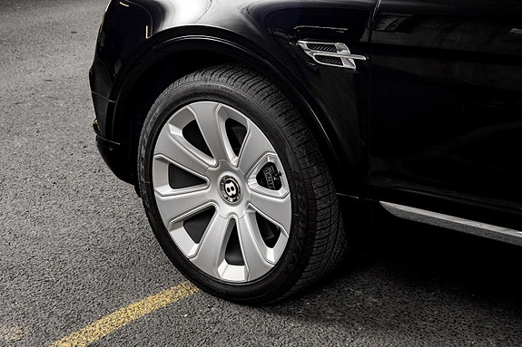 Bentley Bentayga 19 of 30