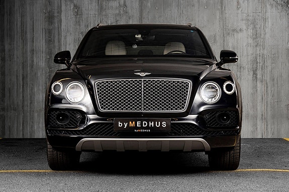 Bentley Bentayga 4 of 30