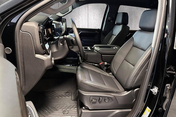 Chevrolet Silverado 1500 10 of 24