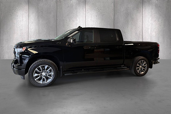 Chevrolet Silverado 1500 2 of 24