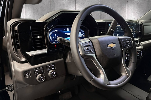 Chevrolet Silverado 1500 19 of 24