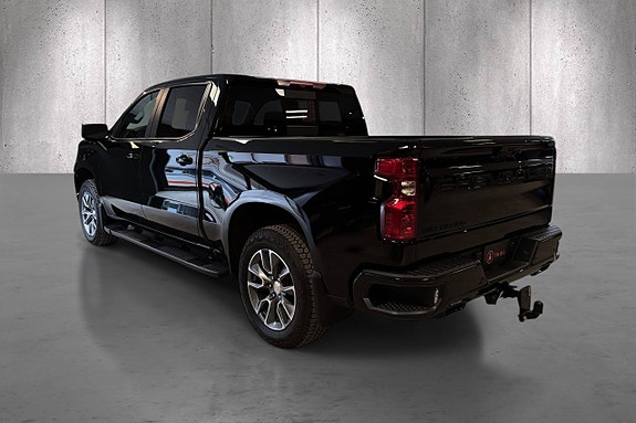 Chevrolet Silverado 1500 3 of 24