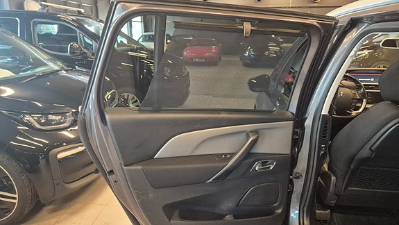 Citroen C4 Picasso 16 of 22