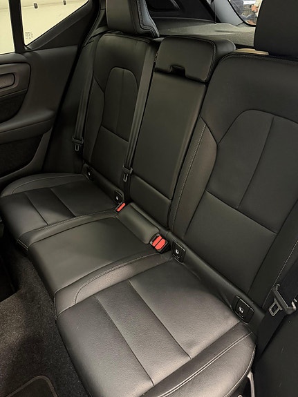 Volvo XC40 20 of 23
